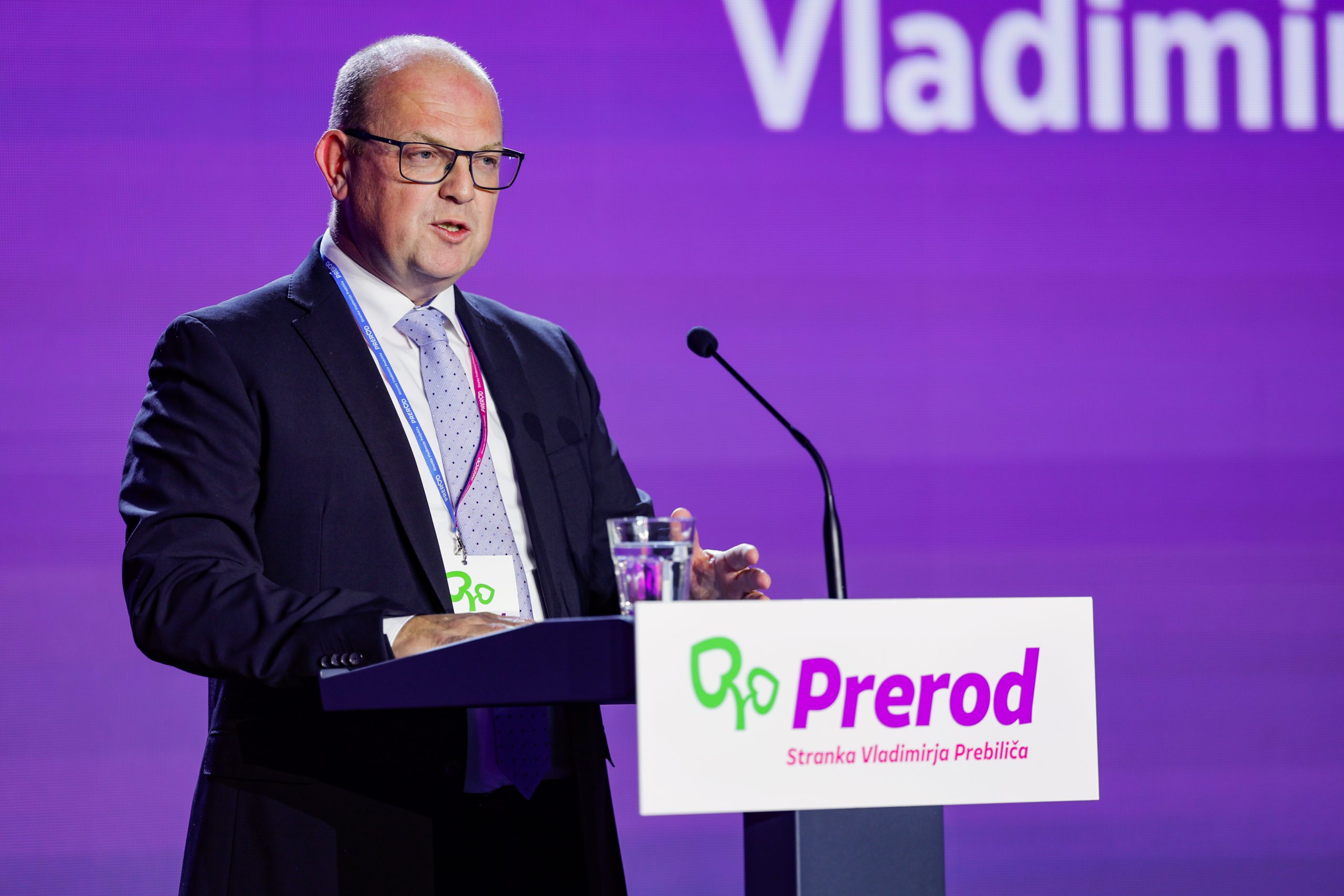 Ko politika oslabi varnost