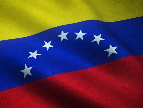 Demokracija in mir se ne rodita iz nasilja